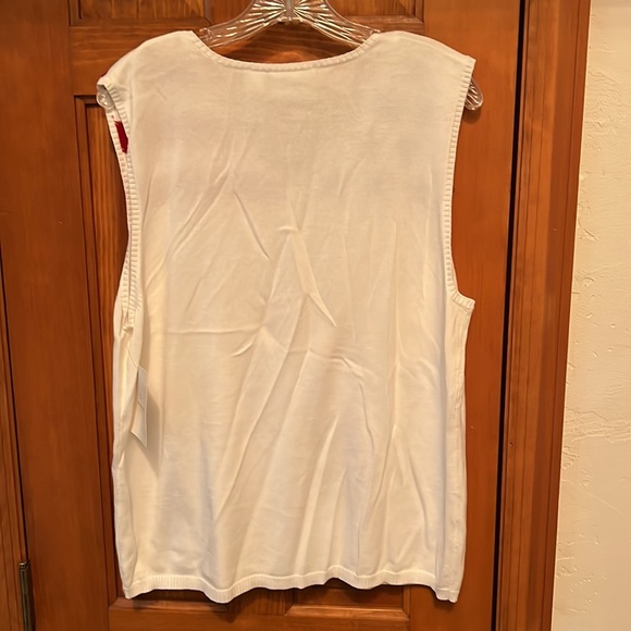 Liz Claiborne patriotic Sleeveless V nick sweater. Size XL. NWT - Picture 4 of 5